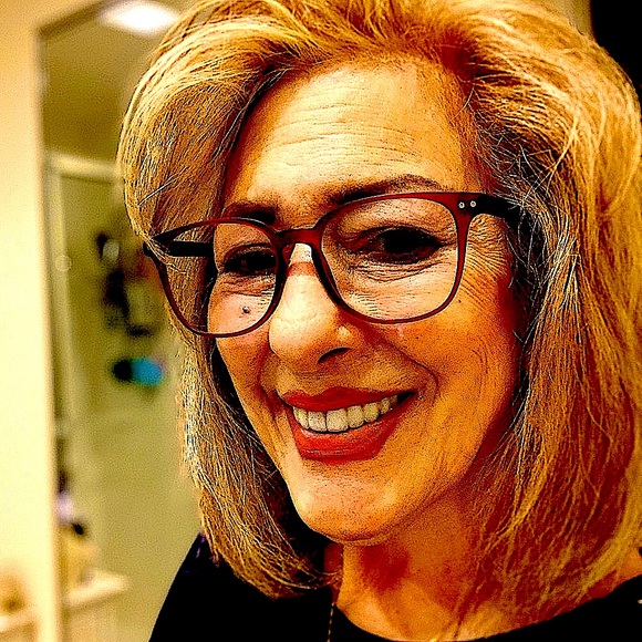 Meet your Posher, Lindsay - Picture 3 of 4